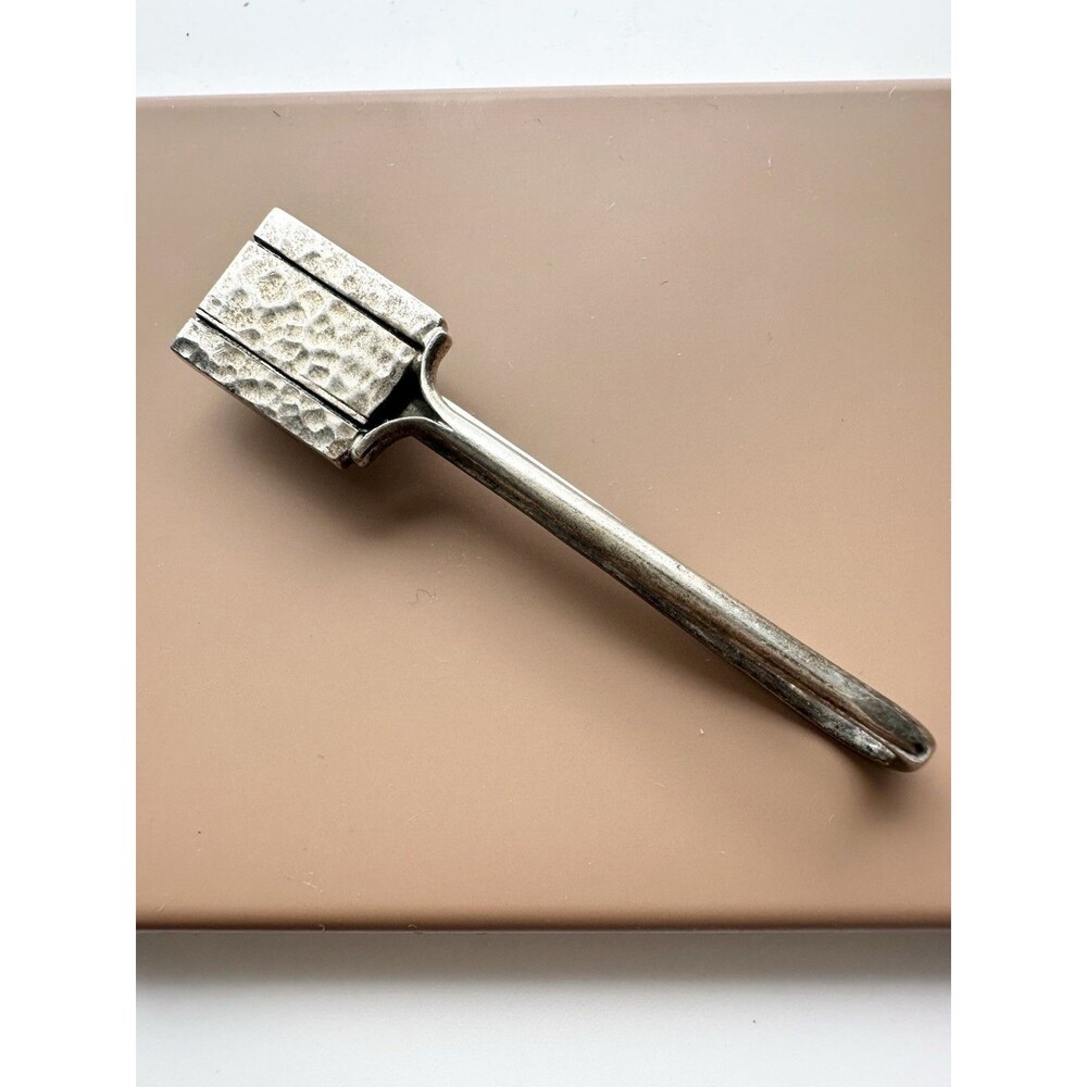 SIGNED VIRGIL VINTAGE MODERNIST STERLING SILVER TIE BAR HANDMADE